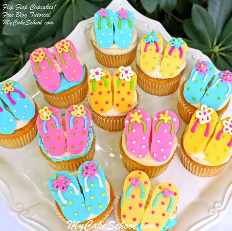 candy Flip Flop Cakes, Beach Cupcakes, Cupcakes Design, Summer Cupcakes, Cakes Decorating, Cupcake Tutorial, School Cake, Cupcake Wars, Swim Party