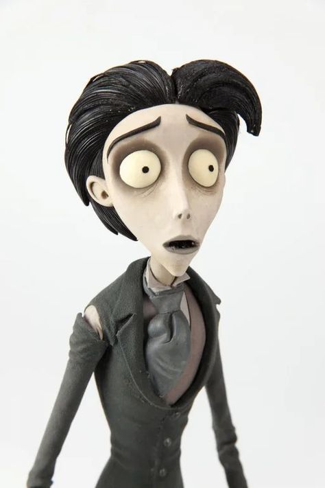 Stop Motion Puppet, Corps Bride, Victor Corpse Bride, Cartoon World, Corpse Bride, Iconic Movies, Tim Burton, Frankenstein, Stop Motion