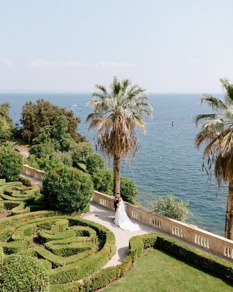 Tess & Terry - a love story in Lake Garda. What can I say about this couple and the day we captured this, is simple. The mood was amazing - ROMANTIC and DOLCE VITA. This is what a wedding session with a matching couple looks like. Swipe to see some of the final photos of their wedding on Lake Garda. W/ @officiant.europe @isola_del_garda #weddingphotographer #elopementphotographer #photographer #italyphotographer #weddingphotography #modernweddingphotography #modernphotography #minimalph... Lake Garda Wedding, Beaulieu Garden, Garden Wedding Venues, Wedding On Lake, Italian Wedding Venues, San Ysidro Ranch, San Ysidro, Modern Wedding Photography, Lake Como Wedding