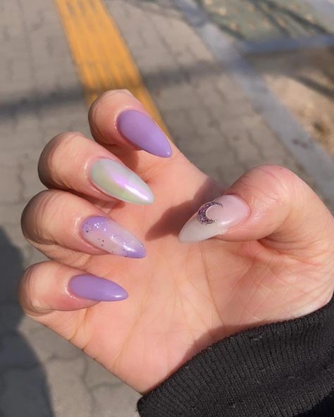 Purple Japanese Nails, Almond Nails Korean, Purple Korean Nails, Korean Almond Nails, Sparkle Almond Nails, Nails Korean Style, Moon Ethereal, Ariana Grande Purple, Nails Korean