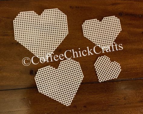 Plastic Canvas Stitches, Plastic Canvas Ornaments, Conversation Hearts, Plastic Canvas Christmas, Heart Valentines, Plastic Canvas Patterns Free, Cross Stitch Borders, Plastic Crafts, Plastic Canvas Crafts