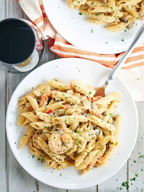 Easy Shrimp Alfredo - an Easy Recipe for Shrimp Pasta Easy Shrimp Alfredo Recipe, Shrimp Alfredo Pasta Recipes, Chicken And Shrimp Alfredo, Pasta Sauce Recipes Easy, Easy Shrimp Alfredo, Shrimp Alfredo Recipe, Panini Recipes Chicken, Penne Recipes, Pasta Fresh