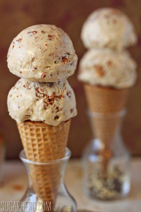 Cinnamon Crunch Ice Cream Ice Cream Easy, Easy Homemade Ice Cream, Cinnamon Ice Cream, Cinnamon Crunch, Yummy Ice Cream, Homemade Ice Cream Recipes, Love Ice Cream, Ice Cream Popsicles, Ice Cream Treats