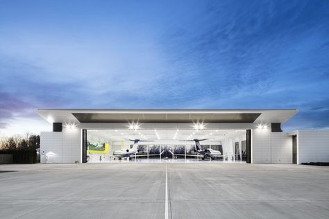 Airplane Hangar Design, Private Hangar, Plane Hanger, Hangar Architecture, Aircraft Hangar Design, Hanger Homes, Hangar House, Hangar Homes, Aircraft Hanger