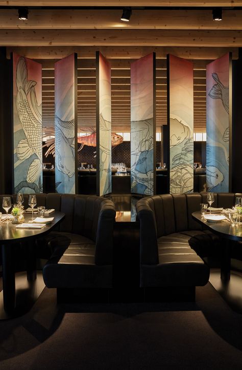 Koi is on the menu at Izakaya Munich / KE-ZU Blog Restaurant Banquette, Luxury Restaurant Interior, Japanese Restaurant Interior, Theme Restaurant, Japanese Restaurant Design, Hotel Hospitality, Bar Interior Design, Luxury Restaurant, 카페 인테리어 디자인