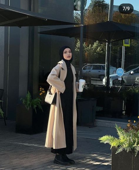 Hijabi Long Coat Outfit, Hijab Winter Outfits Coats, Turkey Winter Outfit, Abaya With Coat, Muslim Winter Outfits, Proper Hijab, Hijab Coat, Abaya Aesthetic, Japan Ootd