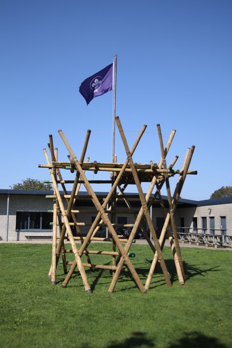 Bamboo Scaffolding, Petroglyphs Art, Log Projects, Bushcraft Shelter, Bamboo House Design, Bamboo Structure, Bamboo Architecture, Wood Arch, Scout Activities