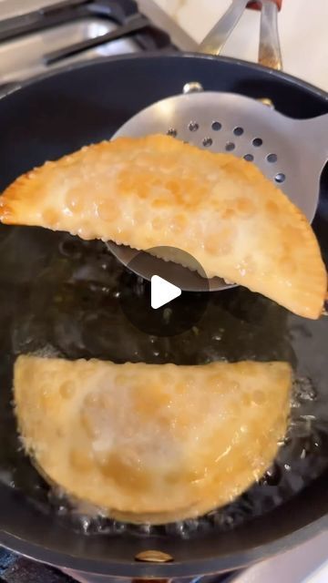 Jenny Martinez on Instagram: "10min Chicken Empanadas   These frozen empanadas dough will save you when you are in a rush and perfect for any meat leftovers of any kind. They will save you so much time in the kitchen or great ideas for finger foods. If you don’t have any leftovers you can buy rotisserie chicken and call it a day. Y listo!!   #10 #meals #mexicanfood #chicken #empanadas" Meat Empanadas Recipe, Frozen Empanadas, Jenny Martinez, Chicken Empanadas, Empanadas Dough, Empanadas Recipe, Leftover Turkey, Ground Chicken, Mexican Dishes