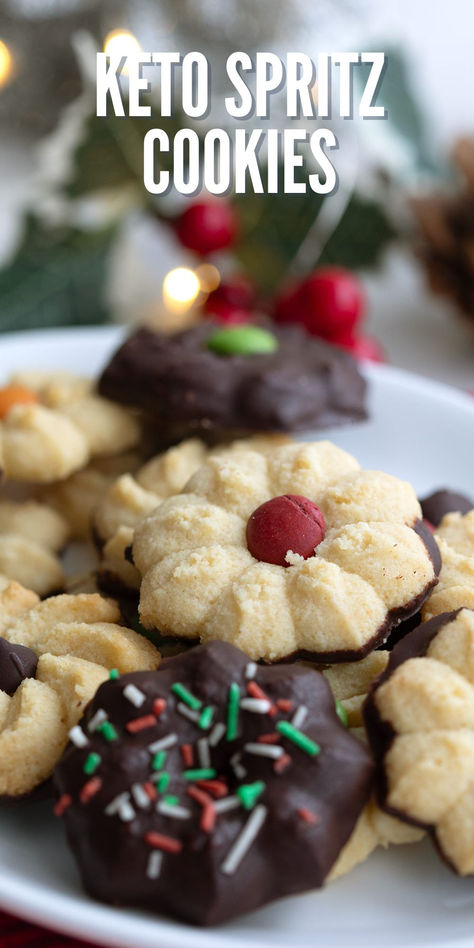 Close up shot of keto spritz cookies on a white plate. Spritz Cookies Recipes, Low Carb Christmas Cookies, Low Carb Christmas, Keto Holiday Recipes, Keto Christmas Cookies, Low Carb Soup Recipes, Keto Christmas, Spritz Cookies, Low Carb Treats