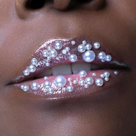 Mermaid Inspiration, Lip Art Makeup, Crystal Lips, Glitter Lipstick, Lips Drawing, Druzy Quartz, Lip Art, Which One Are You, Cosplay Ideas