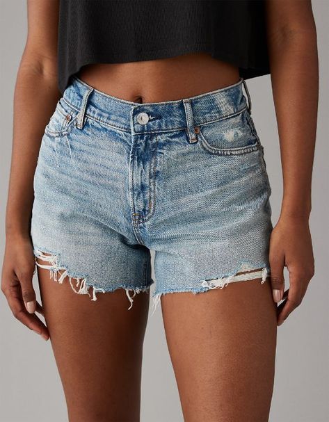 AE Strigid Super High-Waisted Relaxed Distressed Denim Short Cute Shorts Women, American Eagle Denim Shorts, Trendy Jean Shorts, Summer Shorts 2024, Cute Summer Jean Shorts, Levi’s Shorts, Summer Shorts Outfits For Women, Loose Jean Shorts, Best Jean Shorts