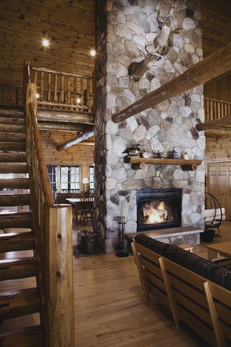 Hunting Room Ideas Man Caves, Hunting Room Decor, Lodge Style Decorating, Room Ideas Men, Hunters Cabin, Rustic Chalet, Lodge Aesthetic, Hunting Lodge Decor, Lodge Ideas