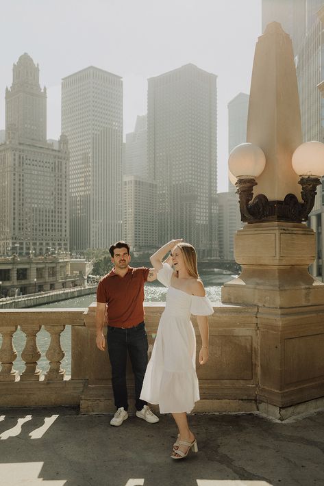 Abbie + Matt | Chicago Engagement Session at the Riverwalk — Nikki Kate Photography Engagement Photos Chicago, Chicago Engagement Photos, Chicago Engagement, Chicago Photos, Family Frames, Photoshoot Inspo, Engagement Outfits, Engagement Photoshoot, Engagement Shoots