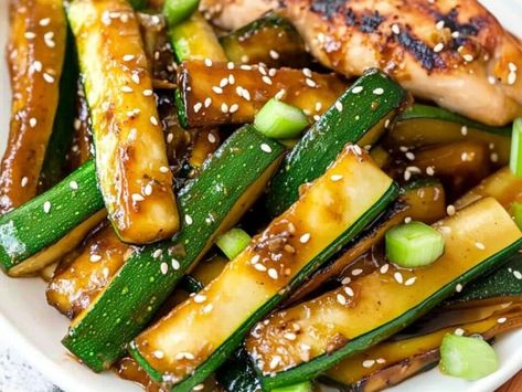 Hibachi Zucchini Recipe: A Quick and Flavorful Side Dish with Authentic Japanese Flare - NewsBreak Hibachi Zucchini, Hibachi Meal, Easy Potato Pancake Recipe, Crab Balls Recipe, Cheesy Broccoli Recipe, Easy Hibachi, Cheesy Grits Recipe, Sliders Recipes Chicken, Fresh Herb Recipes