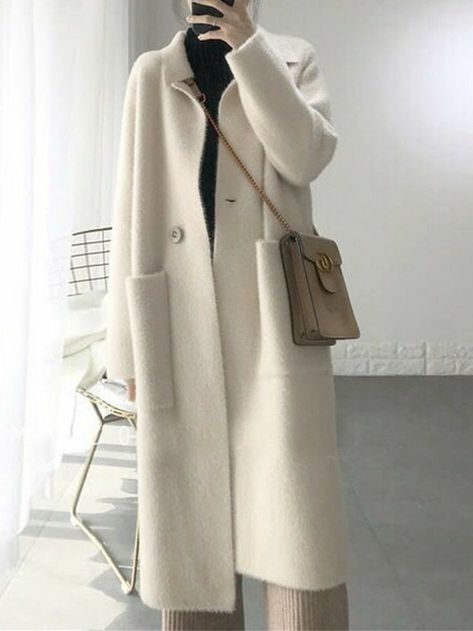 Coat 2020, Coat Outfit Casual, Long Fur Coat, Long Coat Jacket, Cashmere Sweater Women, Maxi Coat, Mode Casual, Womens Cashmere, White Coat