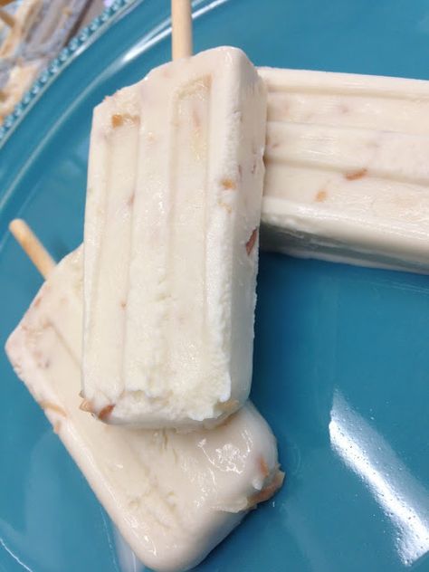 Mexican Popsicles Recipe, Coconut Paletas Recipe, Mexican Paletas Recipe, Paletas Recipe, Coconut Ice Cream Bars, Mexican Paletas, Paletas Recipes, Coconut Popsicles, Easy Ice Cream Recipe