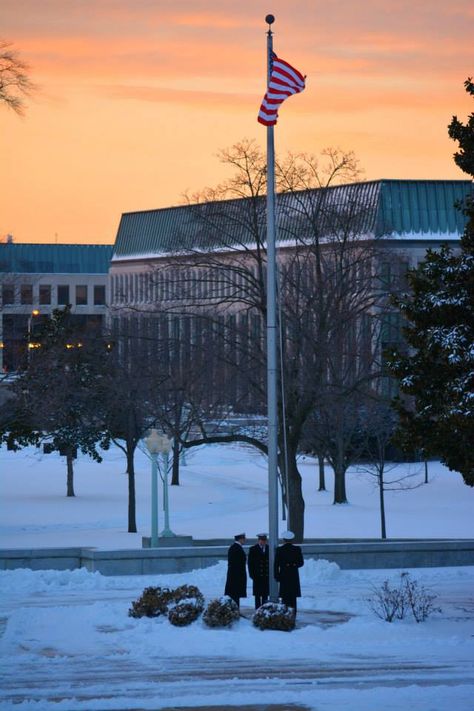 Us Navy Aesthetic, Naval Academy Aesthetic, Us Naval Academy Wallpaper, Us Air Force Academy, Usna Naval Academy, Us Naval Academy, Navy Aesthetic Military, Navy Football, West Point Military Academy