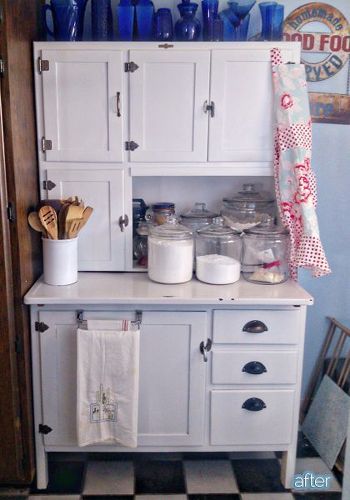 How to fix up this hoosier-type cabinet | Hometalk Antique Hoosier Cabinet, Vintage Kitchen Cabinets, Hoosier Cabinets, Old Fashioned Kitchen, Hoosier Cabinet, Old Kitchen Cabinets, Kitchen Hutch, Antique Kitchen, Old Kitchen