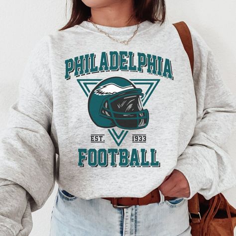 Gameday Shirts, Retro Attire, Eagles Sweatshirt, Packers Sweatshirt, Vintage Philadelphia, Christmas Clothing, Shirt Prints, Holiday Apparel, Eagle Shirts