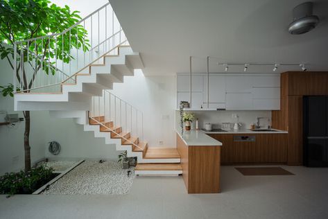 Gallery of Bi & Sam House / T H I A Architecture - 12 Kitchen Near Stairs, Stairs Design Interior, House Redesign, Duplex Design, Small Modern Home, Small House Interior Design, Brick Architecture, Architectural Section, Minimal Decor