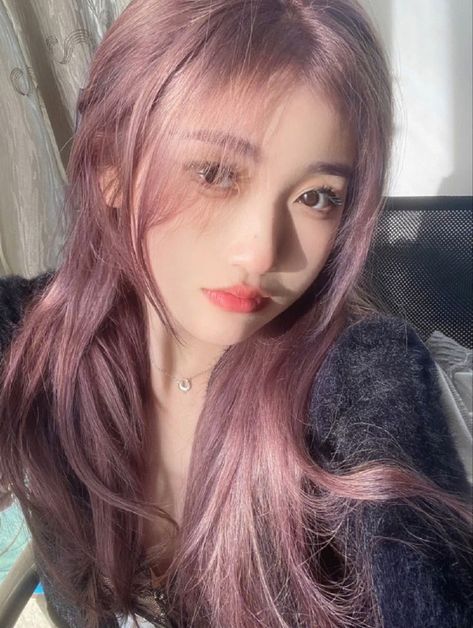 Ash Purple Hair, Sweet 17, Ash Hair, Ash Hair Color, Pretty Hair Color, Hair Dye Colors, Hair Inspo Color, Korea Fashion, Ash Color