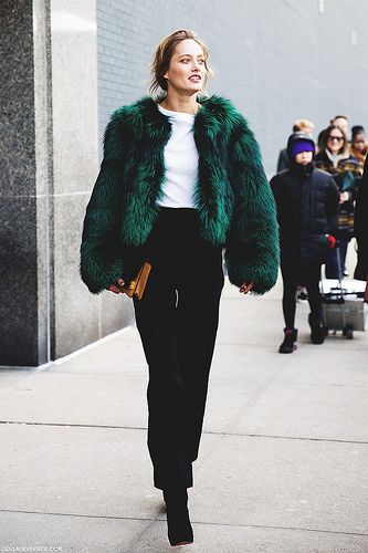 Green Fur Coat Outfit, Fuzzy Jacket Outfit, Green Fur Coat, Fur Jacket Outfit, Fur Coat Outfit, Outfits For Winter, Green Fur, Outfit For Women, Style Fall