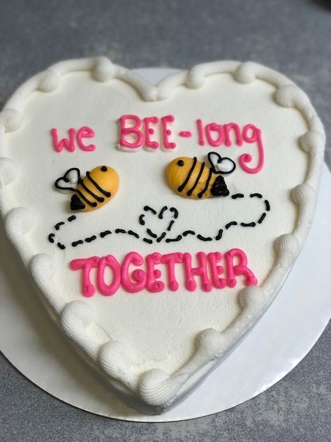 Homemade Birthday Cake Ideas For Boyfriend, Funny Anniversary Cake Ideas Couple, Anniversary Cake Funny, First Anniversary Cake Ideas, Bday Cake For Men, Valentines Cake Ideas Creative, Mini Cakes For Boyfriend, Cake Ideas For Boyfriend, Simple Anniversary Cakes