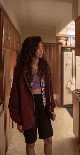 Rue Clothes Euphoria, Rue Euphoria Season 1 Outfits, Rue Euphoria Aesthetic Outfits, Greta Van Fleet Concert Outfit Plus Size, Euphoria Fashion Rue, Rue Style Euphoria, Zendaya Euphoria Outfits, Rue Outfits Euphoria, Rue Bennett Outfit