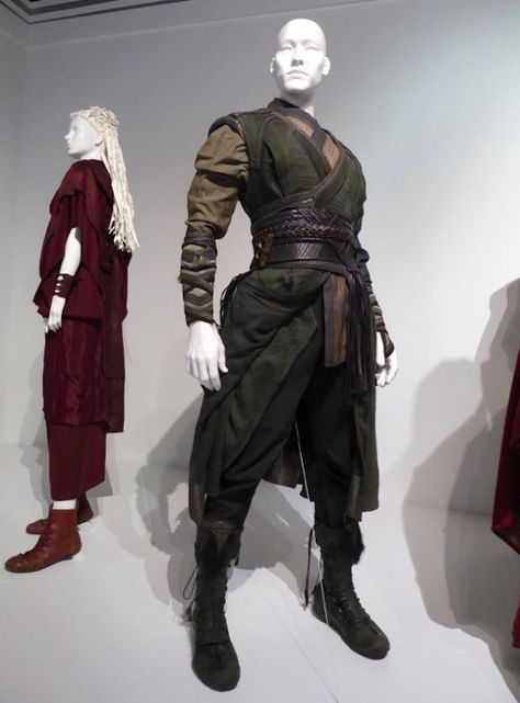 Baron Mordo, Doctor Stranger Movie, Armor Clothing, Medieval Clothes, Star Wars Outfits, Medieval Clothing, Fantasy Costumes, Movie Costumes, Things I Love