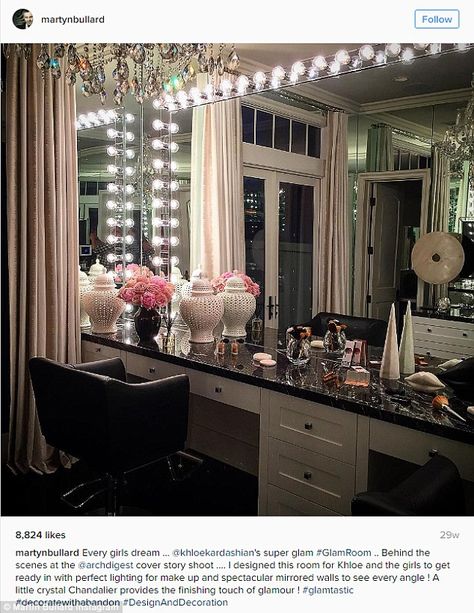 Wow factor: Glamour mirrors are common fare for the Kardashian-Jenner family… Dröm Hus Planer, Kardashian House, Calabasas Homes, House Closet, Kardashian Home, Moroccan Modern, Khloé Kardashian, Vanity Room, Glam Room