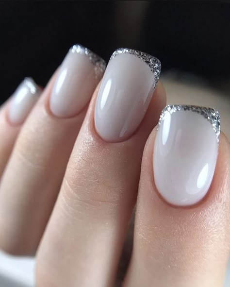 French Winter Nail 2023 - 2024 21 Ideas: Chic and Cozy Nail Trends - women-club.online French Nail Trends, Winter Nail 2023, Nail Polish Art Designs, Bright Nail Art, Nail 2023, Winter Nail Ideas, White Elegance, Ombre Acrylic Nails, Cute Nail Art Designs