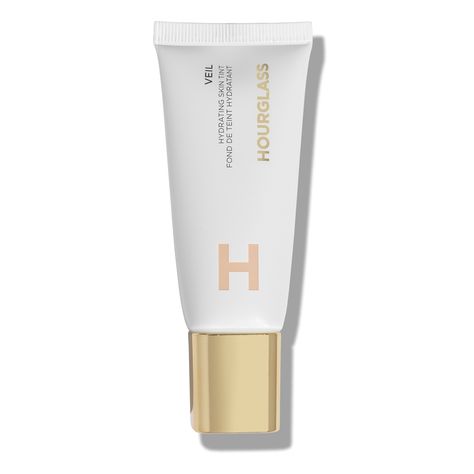 Drench thirsty skin in hydration with Hourglass Veil Hydrating Skin Tint, a skin tint that gives skin a healthier look with more radiance. Peach Girl, Hourglass Makeup, Dry Skin Care Routine, Hydrating Skin, Skin Tint, Space Nk, Glow Foundation, Cruelty Free Makeup, Even Out Skin Tone