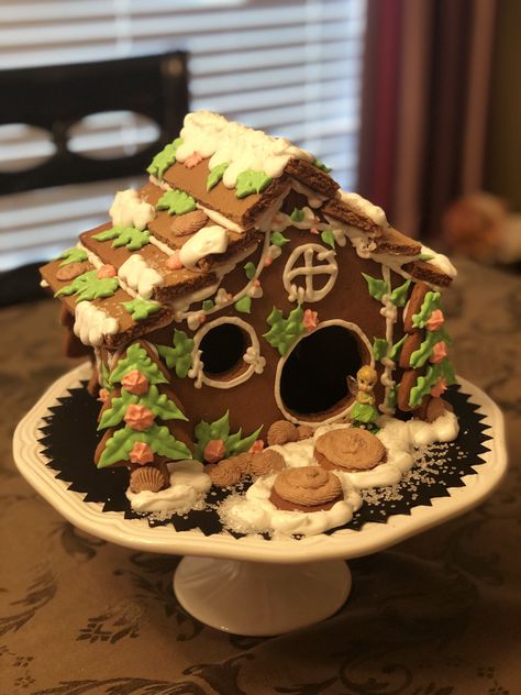 2018 Gingerbread House Fairy Cottage Gingerbread House, Fairy Gingerbread House, Harry Potter Gingerbread House, Gingerbread Ideas, Tinkerbell Fairy, Tinkerbell Fairies, Gingerbread House Decorations, Fairy Cottage, Gingerbread Houses