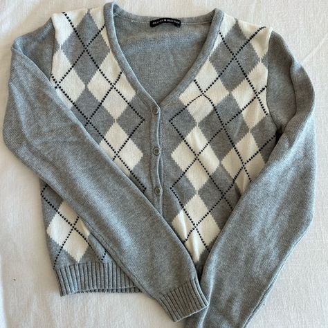 Brandy Melville Argyle Cardigan Argyle Cardigan Outfit, Cardigan Brandy Melville, Argyle Cardigan, Brandy Melville Sweaters, Cardigan Outfit, Cardigan Outfits, Brandy Melville, Dream Wardrobe, Brandy