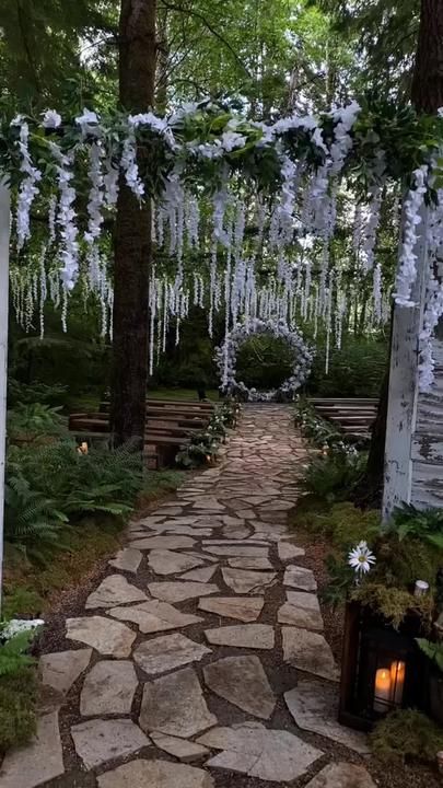 Weeding Themes, Fairy Wedding Theme, Fairy Tail Wedding, Twilight Wedding, Forest Theme Wedding, Photo Hair, Violet Wedding, Queer Weddings, Twilight Photos