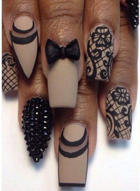 Nails art original classe Black And White Nail, Black And White Nail Art, Lace Nail Art, Matte Nail Art, Lace Nails, White Nail Art, Black Nail Designs, Super Nails, White Nail