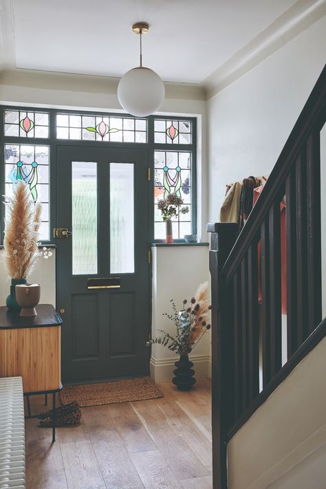 1930 Interior Design, 1930 House Renovation, 1930s Semi Detached House, 1930s Living Room, 1930s House Interior, 1930s House Renovation, Hallway Colours, House Staircase, Hallway Inspiration