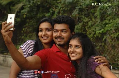 Vijay Sister Dp, Brother Sister Pictures, Actor Vijay, Sisters Images, Vijay Thalapathy, Brother Sister Quotes, New Images Hd, Bro Sis, Vijay Actor