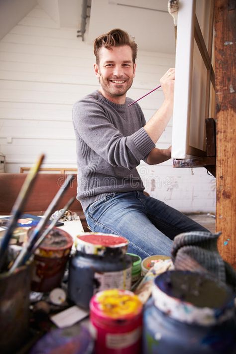 Male Painter Photography, Male Artist Portrait Photography, Male Artist Aesthetic, Painter Man, Male Painting, Environmental Portrait, Painter Photography, Stock Photos People, Colorful Photoshoot