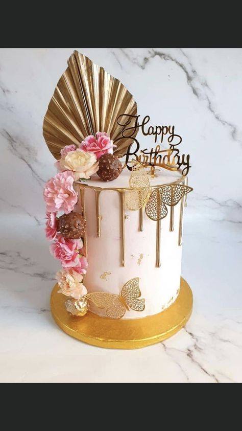 Birthday Cake For Women Simple, Gateau Harry Potter, Birthday Drip Cake, Modern Birthday Cakes, Ocean Cakes, Bottle Cake, Birthday Cakes For Her, Birthday Cake With Flowers, Buttercream Cake Decorating