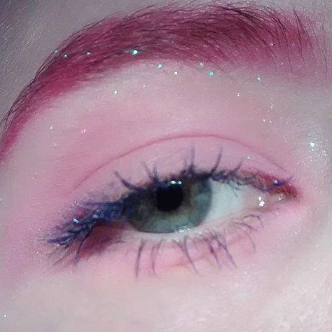 Glitter Eyebrows, Festival Make Up, Beauty Make-up, Pink Eyeshadow, Kesha, Noragami, Cute Makeup, Aesthetic Makeup, Wear Pink