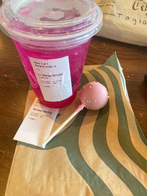 Mango Dragon Fruit Starbucks, Mango Dragon Fruit Refresher, Dragon Fruit Refresher, Dragon Fruit Drink, Starbucks Drink Menu, Iced Chai Latte, Starbucks Order, Aesthetic Drinks, Iced Starbucks Drinks