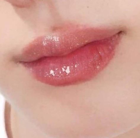 Seokjin Lips, Jin Lips, Jin's Lips, Idol Oc, Honey Lips, Collage Material, Details Aesthetic, Bts Stuff, Clear Lip Gloss