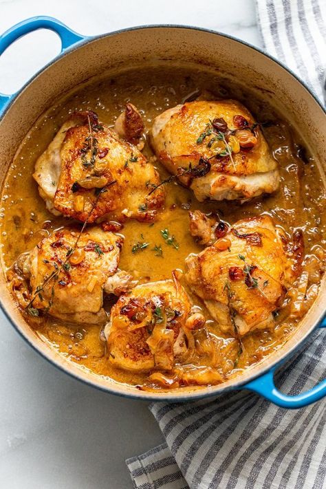 Braised Apple Cider Chicken Thighs - Miss Allie's Kitchen Chicken In Dutch Oven, Apple Cider Chicken, Cheesecake Cinnamon, Cider Chicken, Cinnamon Cheesecake, Vinegar Chicken, Braised Chicken Thighs, Pie Cheesecake, Slow Cooker Apples