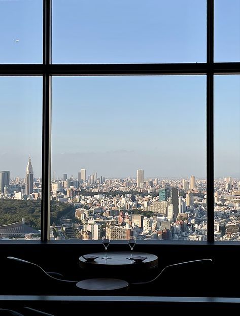 Tokyo Hotel Aesthetic, Tokyo Cityscape, Japan Apartment, Tokyo Apartment, Studying Art, Tokyo Aesthetic, Japanese Hotel, Tokyo Skyline, Japan Hotel