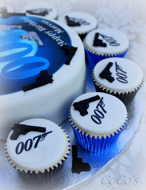 james bond cake, via Flickr. 007 Cake Ideas, 007 Cake, Fondant Man, James Bond Cake, James Bond Wedding, James Bond Theme Party, 007 Party, Men Cakes, Bond Party