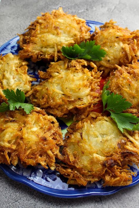 Polish Potatoes Pancakes, Potatoe Pancakes With Leftover Mashed Potatoes, Czech Potato Pancakes, Perkins Potato Pancake Recipe, Jewish Pancakes Potato Latkes, Potluck Side Dishes, Potato Pancakes, Easy Lunch Recipes, Potato Side Dishes