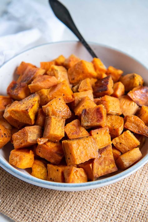 Cinnamon Potatoes, Baked Sweet Potato Cubes, Cinnamon Roasted Sweet Potatoes, Thanksgiving Recipes Side Dishes Easy, Roasted Sweet Potato Cubes, Sweet Potato Recipes Roasted, Oven Roasted Sweet Potatoes, Sweet Potato Thanksgiving, Sweet Potatoes Recipe