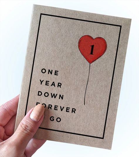 One year married card Fun Anniversary Cards, Paper Wedding Anniversary Gift, 1st Year Anniversary, 1st Wedding Anniversary Gift, Anniversary Cards For Him, First Wedding Anniversary Gift, Diy Anniversary, Paper Gifts Anniversary, First Anniversary Gifts