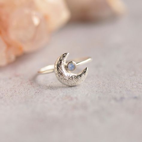 Silver Moon Ring, Moon Jewellery, Magical Moon, Crescent Moon Ring, Celestial Ring, Moon Ring, Ring Hand, Moon Jewelry, Silver Moon